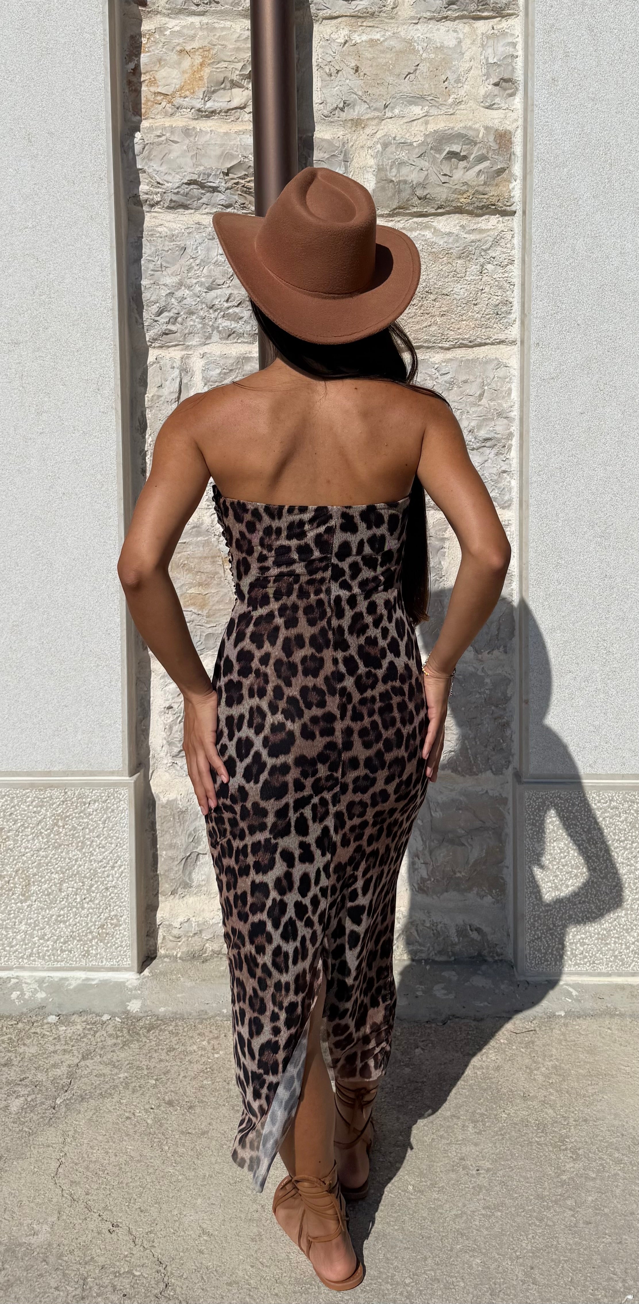 ABITO KENYA - LEOPARDATO