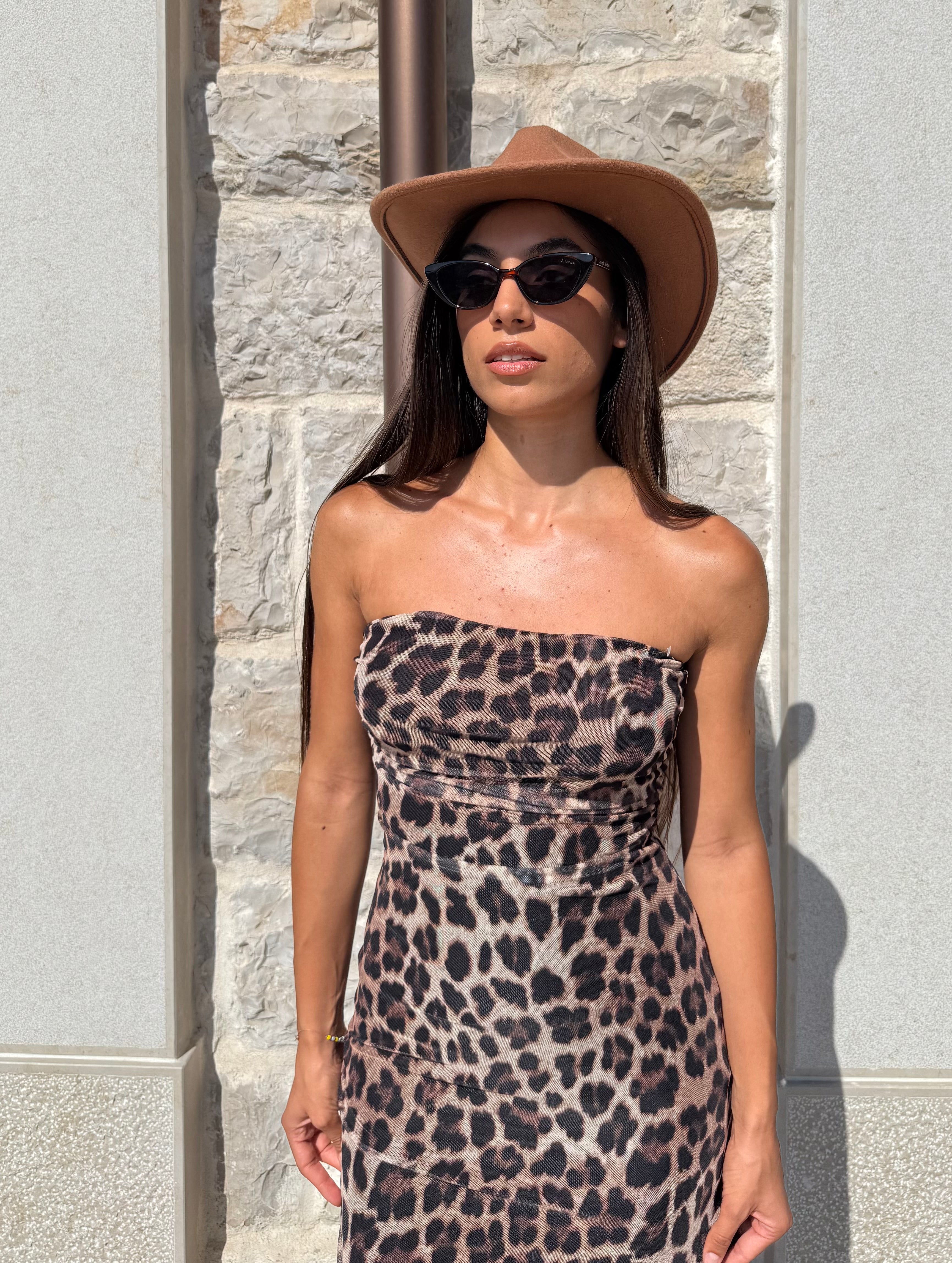 ABITO KENYA - LEOPARDATO